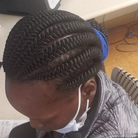 Bandika Lines/ pre braided Ghanaian braids - Picture 6 of 6